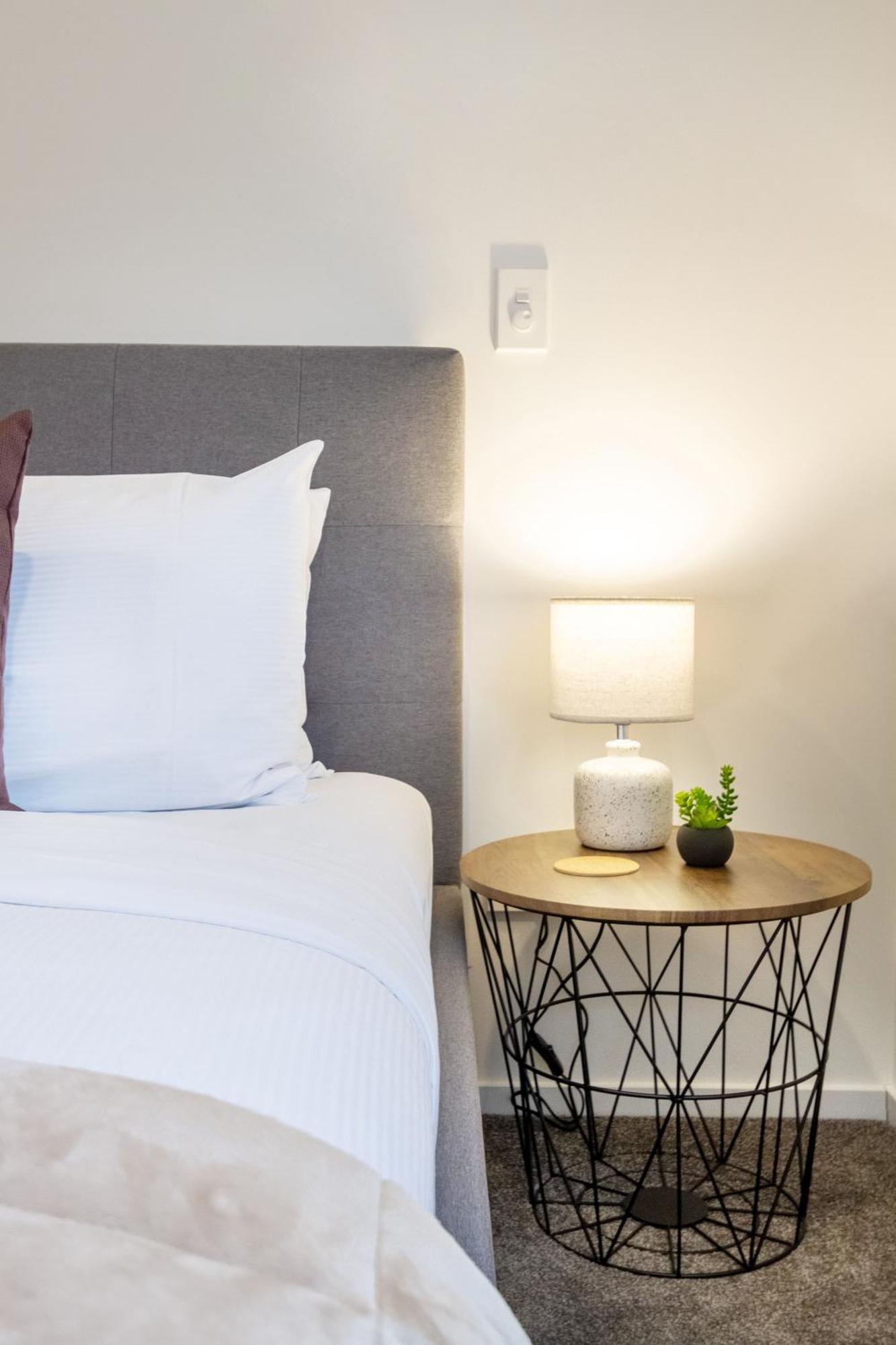 Executive Suite On Lichfield Street - 2 Bed 2 Bath クライストチャーチ エクステリア 写真